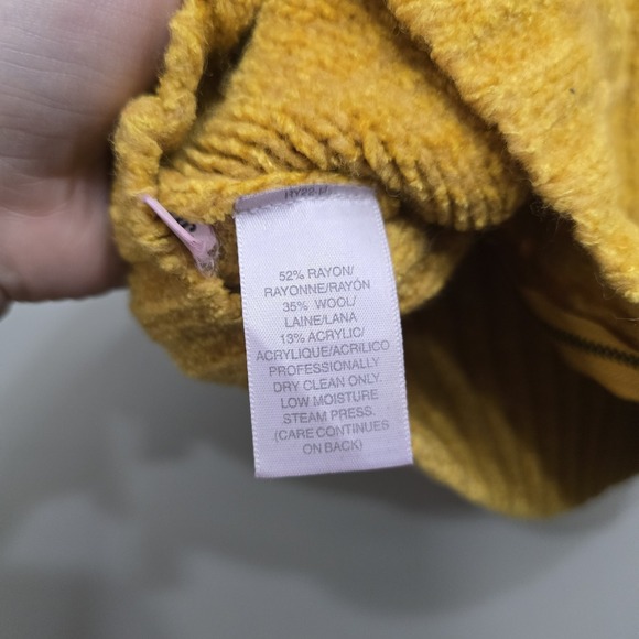 Susan Bristol Yellow Vest Cableknit Sleeveless Zip Up Sweater Womans Tassle M - Picture 8 of 12